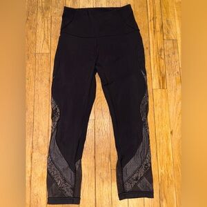 Lululemon Black Wunder Under Crop 21” Leggings, Lace. Size 4. Workout, Yoga, Run
